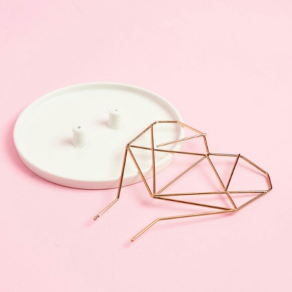 Wire Heart Ceramic Jewelry Holder - Picture 3 of 6